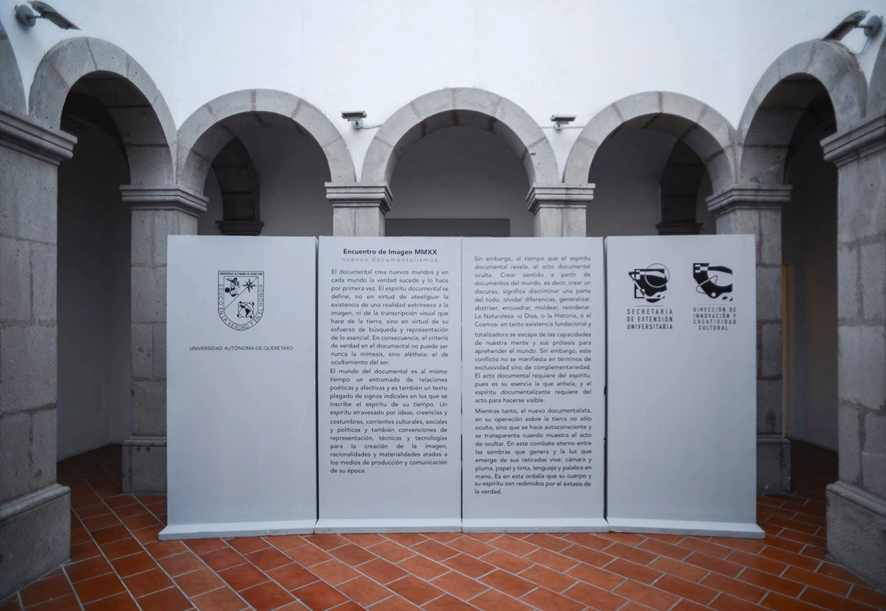 Picture of the gallery main room